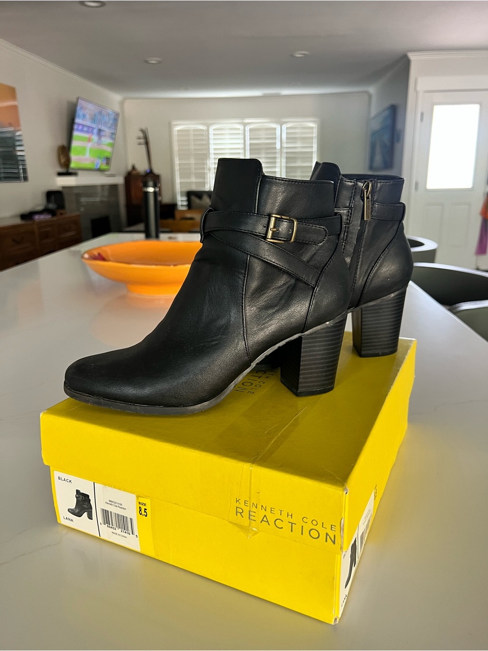 Kenneth Cole Reaction Black Leather Buckle Ankle Boots